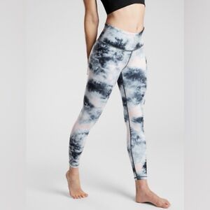 Athleta Elation Ice Dye 7/8 Tights Size Medium
